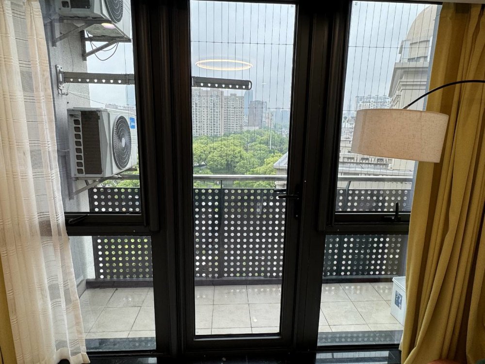 丞睿大厦,鄞州万达旁两室复式公寓有阳台押一付一免中介非包物业宽带8