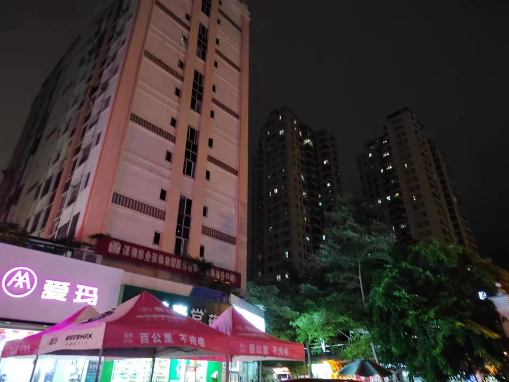 蓝海鑫城,急租，随时看房人民大道海大东门附近，电梯带阳台，真实图片8