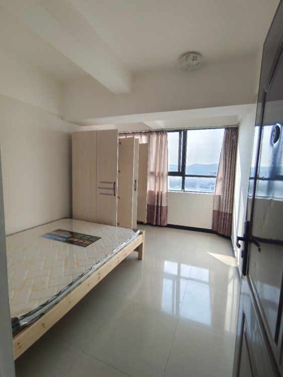江南国际7楼2室1卫租金2000月需年付带部份家具拎包入住-江南国际租房