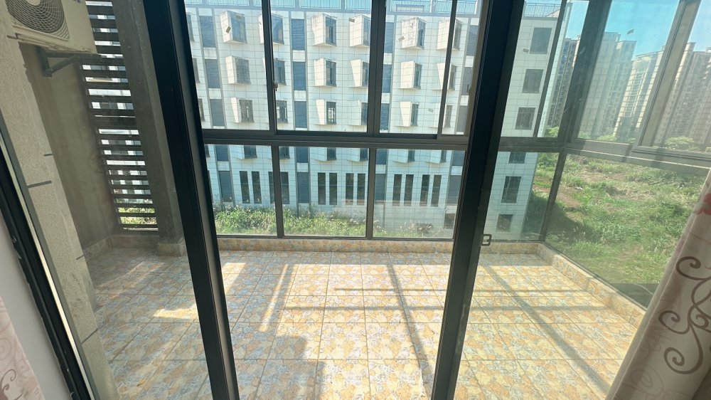 梅林国际 步梯3房 2空调 家电家具齐全 阳光好 安静-梅林国际二手房价