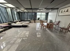 堆龙德庆|圣地财富广场5室2厅1卫出租