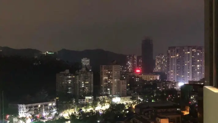 华发绿洋山庄365平5房2厅 全海景 正中轴