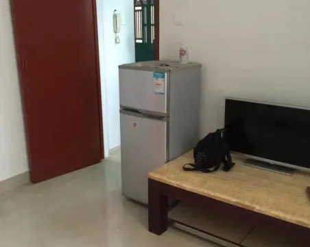 康乐花园1室1厅1卫朝南精装