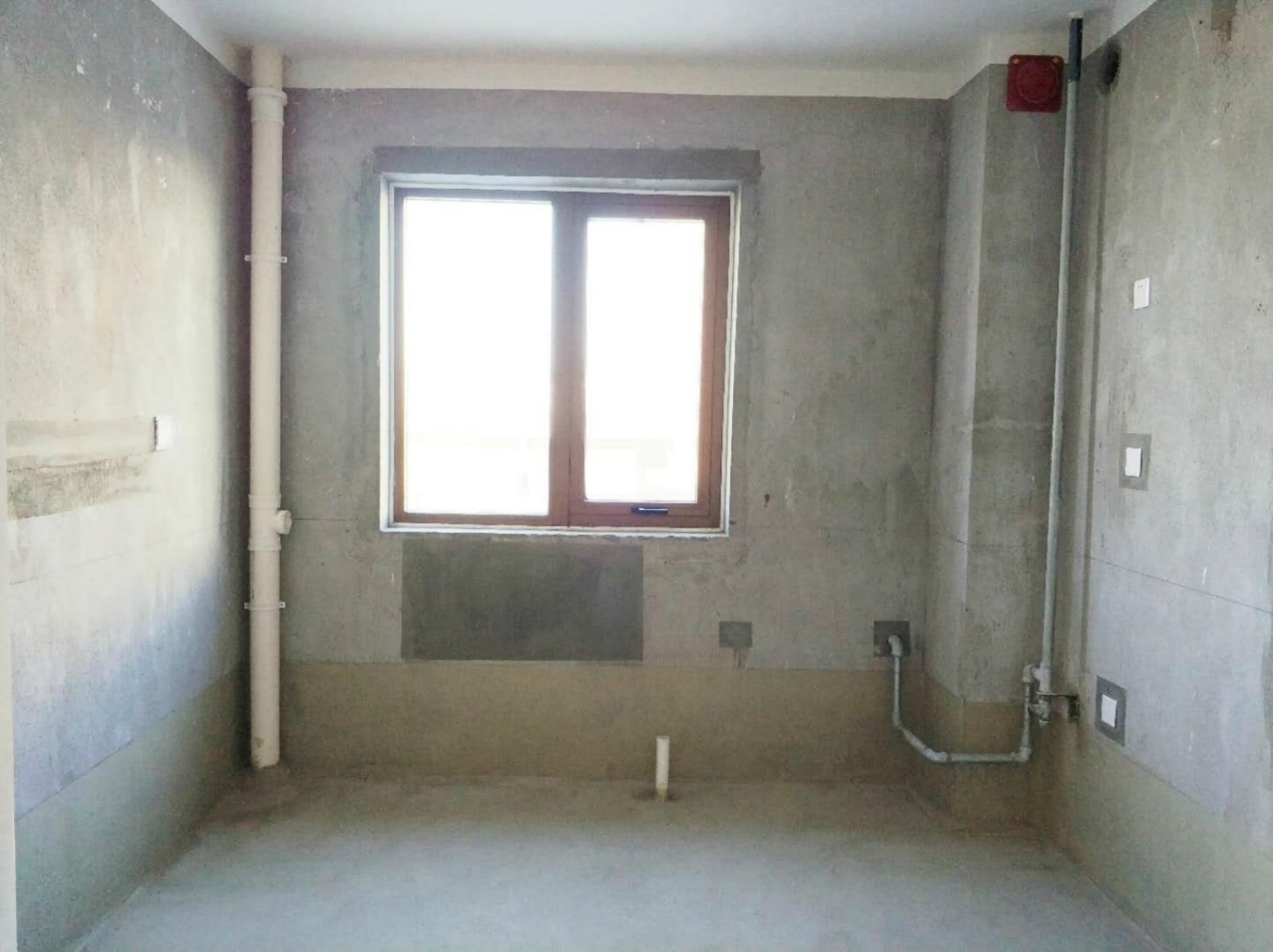 鼓楼区建宁路毛坯4室2厅3卫二手房出售10