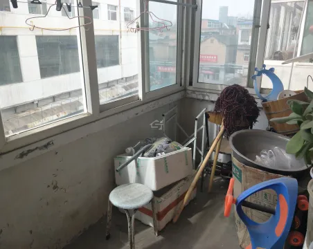 兵士巷环卫处家属院3室2厅1卫朝南普通