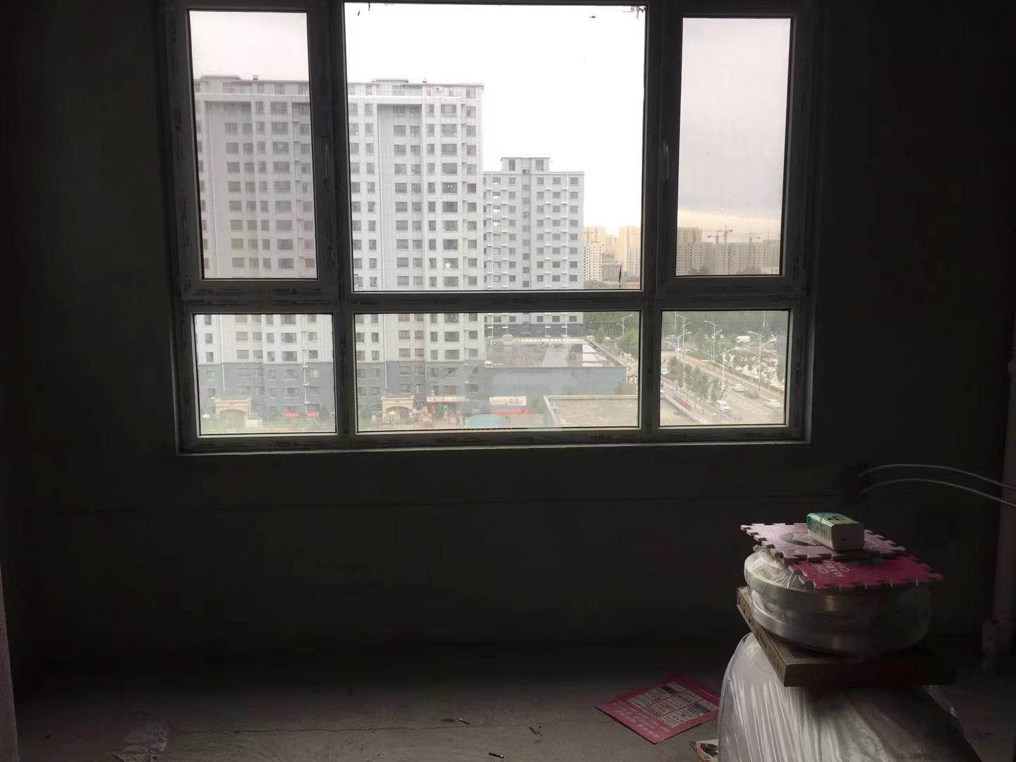 城区城西毛坯3室2厅1卫二手房出售3