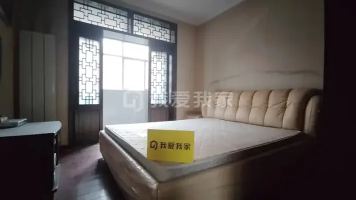 房东急售 海天花苑两室 步梯三楼 送地下室 可按揭