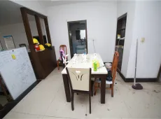 东兴区|艾林丰泽园四号地4室2厅2卫出售