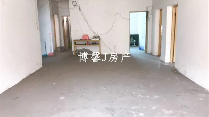 北渡小区 142平米 大三房 40多万