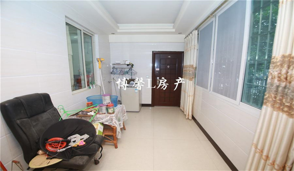 南亚风情,南亚风情 普通带家具家电 房东诚心出售4