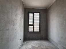 开发区|绿城诚园二期4室2厅3卫出售