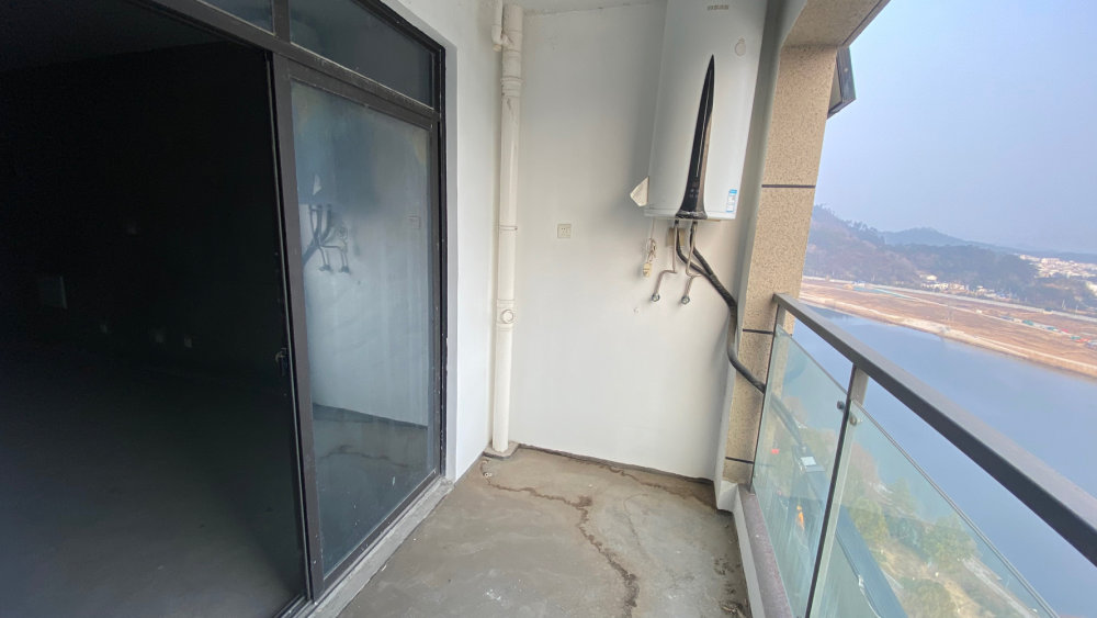 新安印象,新安印象 前排一线江景 电梯中 层 精致两房 看房有钥匙11