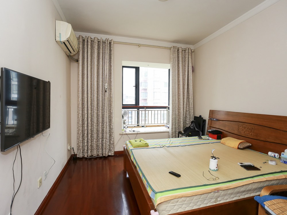 合生江湾国际公寓,合生新出两房，四期高区。诚心出售6