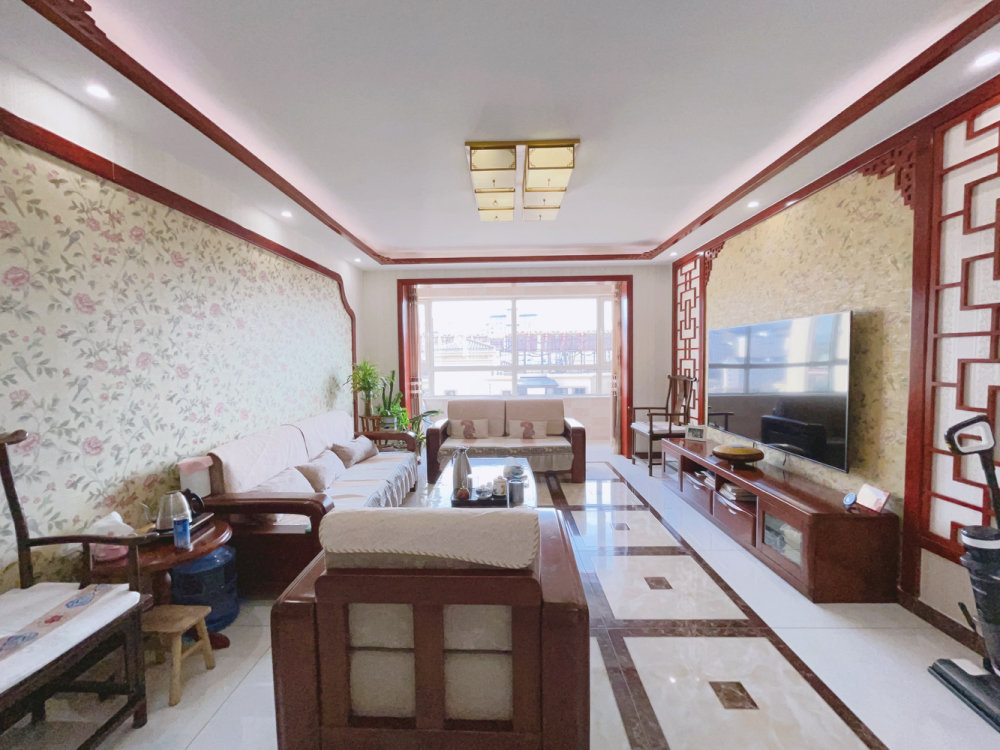 新中式装修喜欢的来南北通透三居室拎包入住满二年有本能贷款-御景新城二手房价