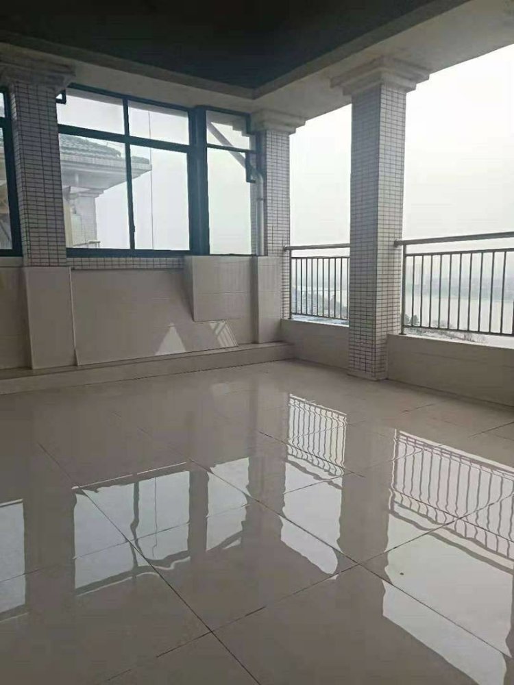川海汇景龙湾,汇景龙湾电梯楼中楼 二层半有大露台 一线江景房 壶西实验1