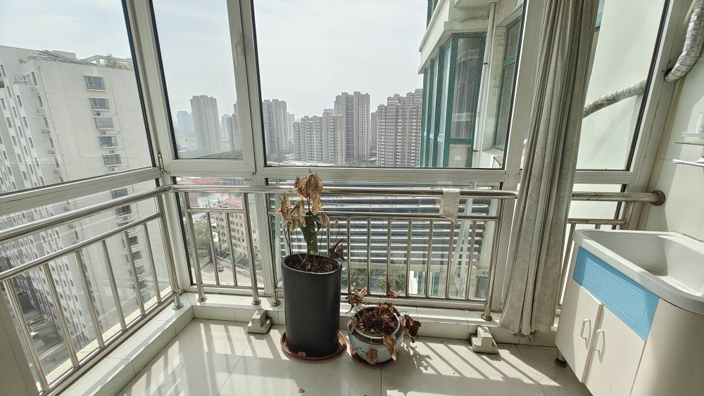 济宁公路新苑,急售亿丰附近超高性价比，电梯3室单价6千加3个阳台好楼层2