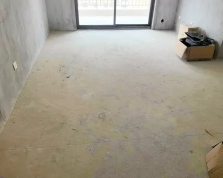 中庚香汇融江3室2厅2卫朝南毛坯