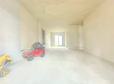 中铁逸都国际F区3室2厅2卫出售
