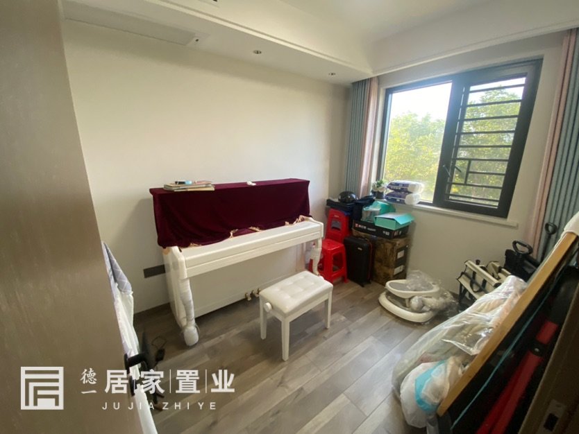 中南世纪雅苑,雅苑精装四房 南北通透  家电家具齐全 房东诚心出售5
