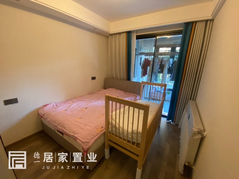中南世纪雅苑,雅苑精装四房 南北通透  家电家具齐全 房东诚心出售4