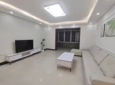 江阳|阳光花园4室2厅2卫出售