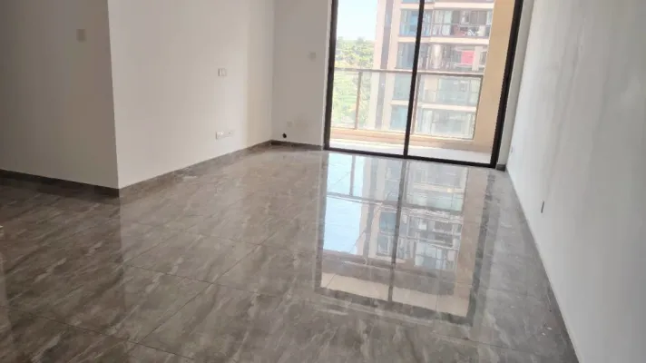 领地阳光花城，精装三室全新装修未入住，房东诚心出售！！