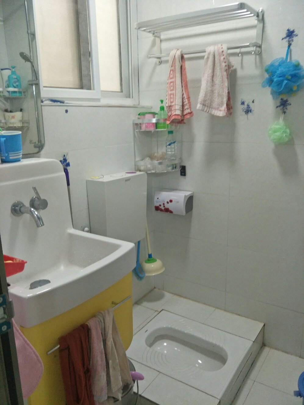 财富广场,财富广场精装修，家具家电齐全，拎包入住9