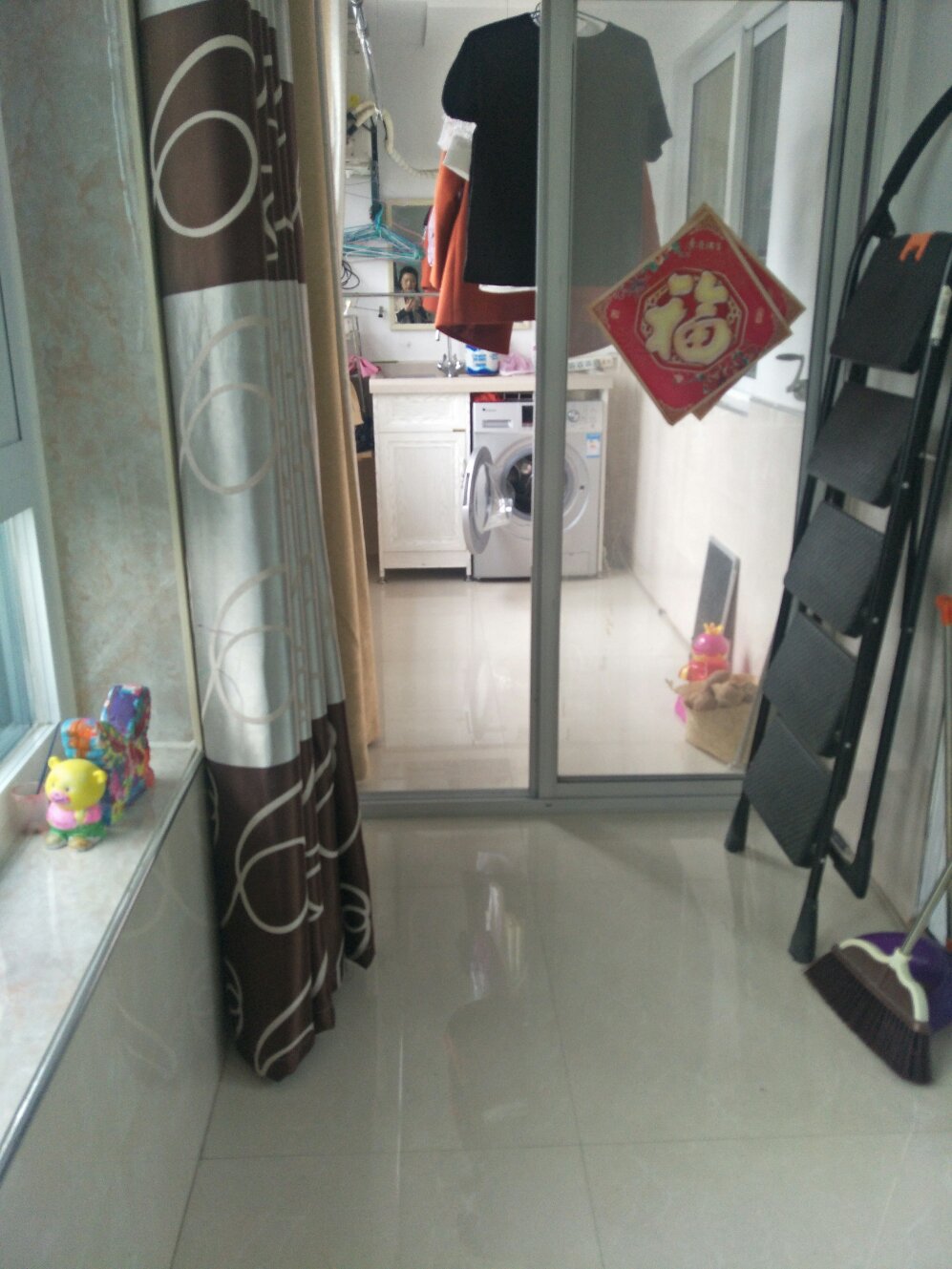 财富广场,财富广场精装修，家具家电齐全，拎包入住5