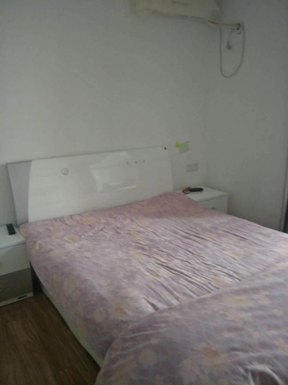 财富广场,财富广场精装修，家具家电齐全，拎包入住2