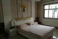 城东，春和苑，周围商场齐全，有三个朝阳的大卧室，精装修6