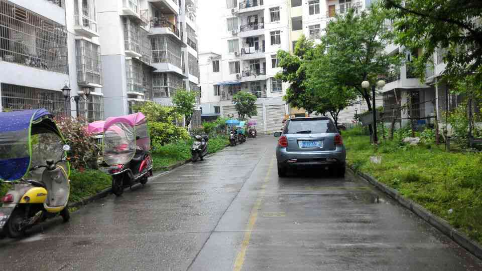 致远金色水岸小区图片