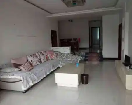 翡翠小区3室2厅2卫朝南北精装