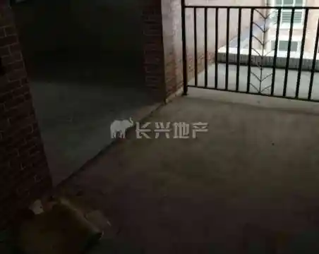威斯登堡3室2厅2卫毛坯
