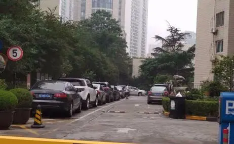 锦汇苑-徐汇区徐家汇文定路81弄
