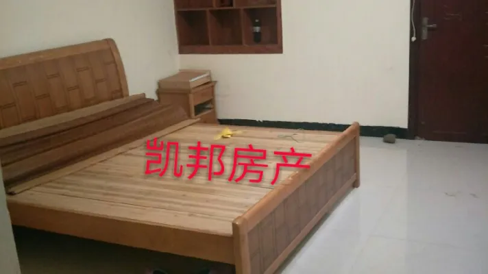 机械厂生活区24万元123㎡3室2厅2卫0阳台普通南，业主急售