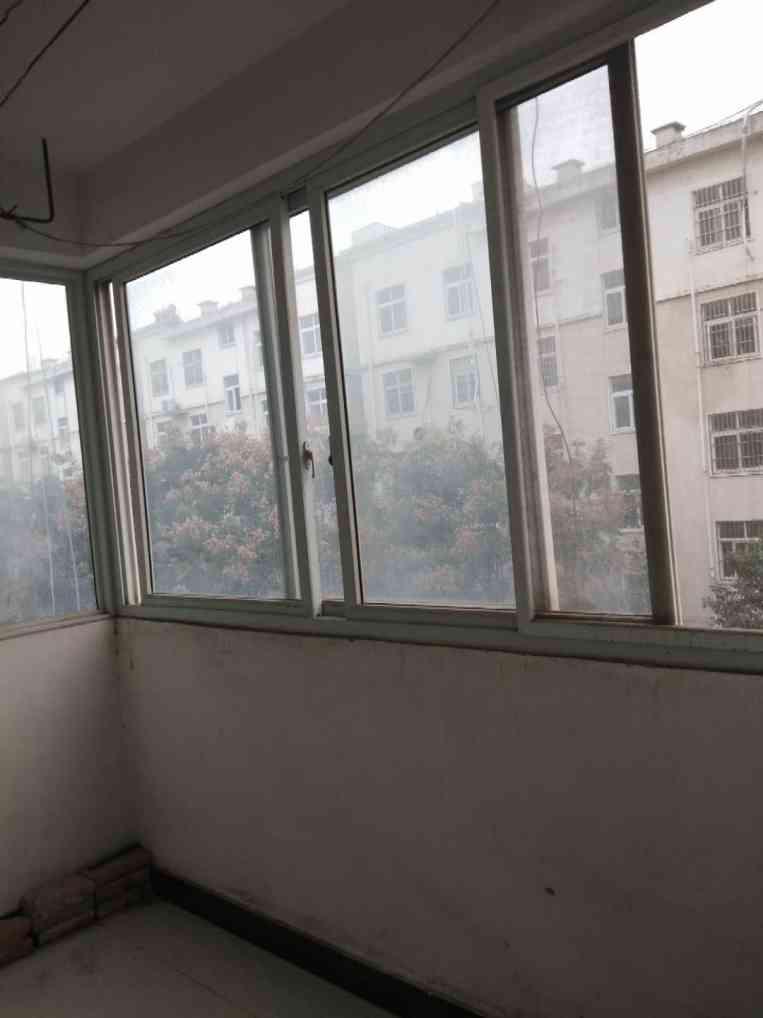 春和家园,房主急售春和家园精装3室2厅1卫1阳台2