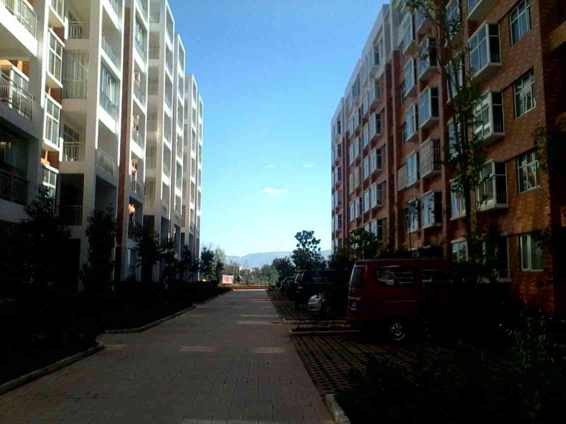 麒麟区南片区毛坯3室2厅2卫二手房出售2