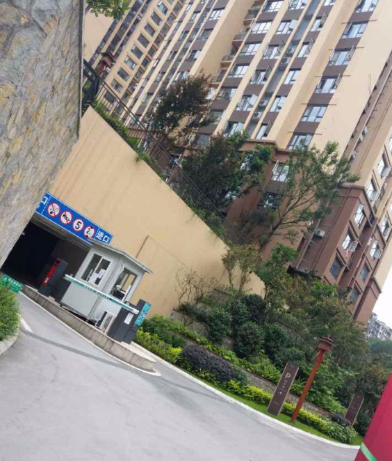 蓝光御江台一期小区图片