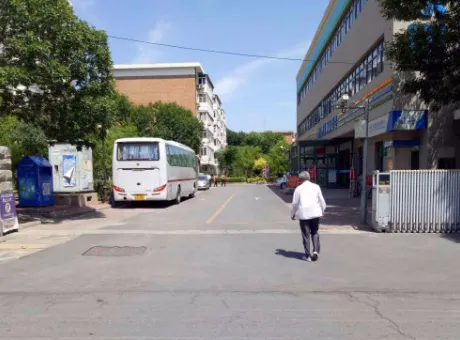 观景里-南开区八里台街红旗南路与育梁道交口