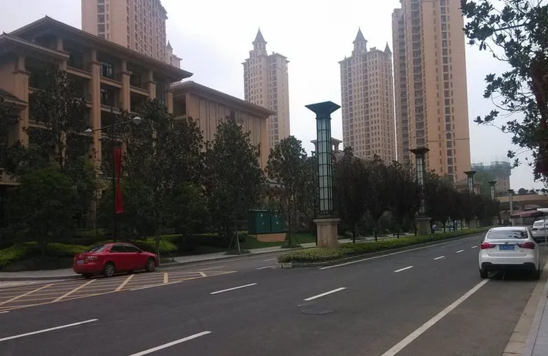 雅居乐滨江国际小区图片6