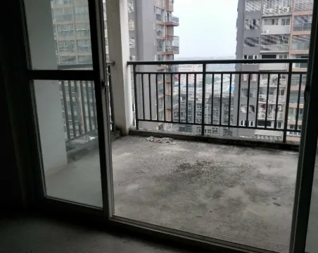 阳光叠彩3室2厅2卫朝南北毛坯