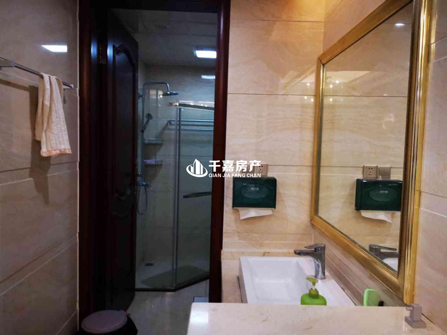 上林西江国际社区,豪华装修3室2厅2卫1阳台，拎包入住，采光空气都很好！2