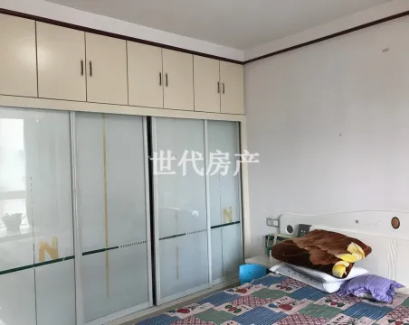 南山居3室2厅2卫精装