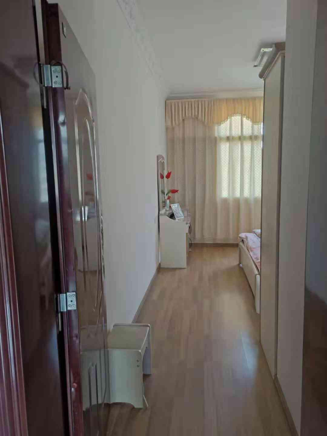 伟业公园路小区,伟业路小区经典户型，南采光好，拎包入住6