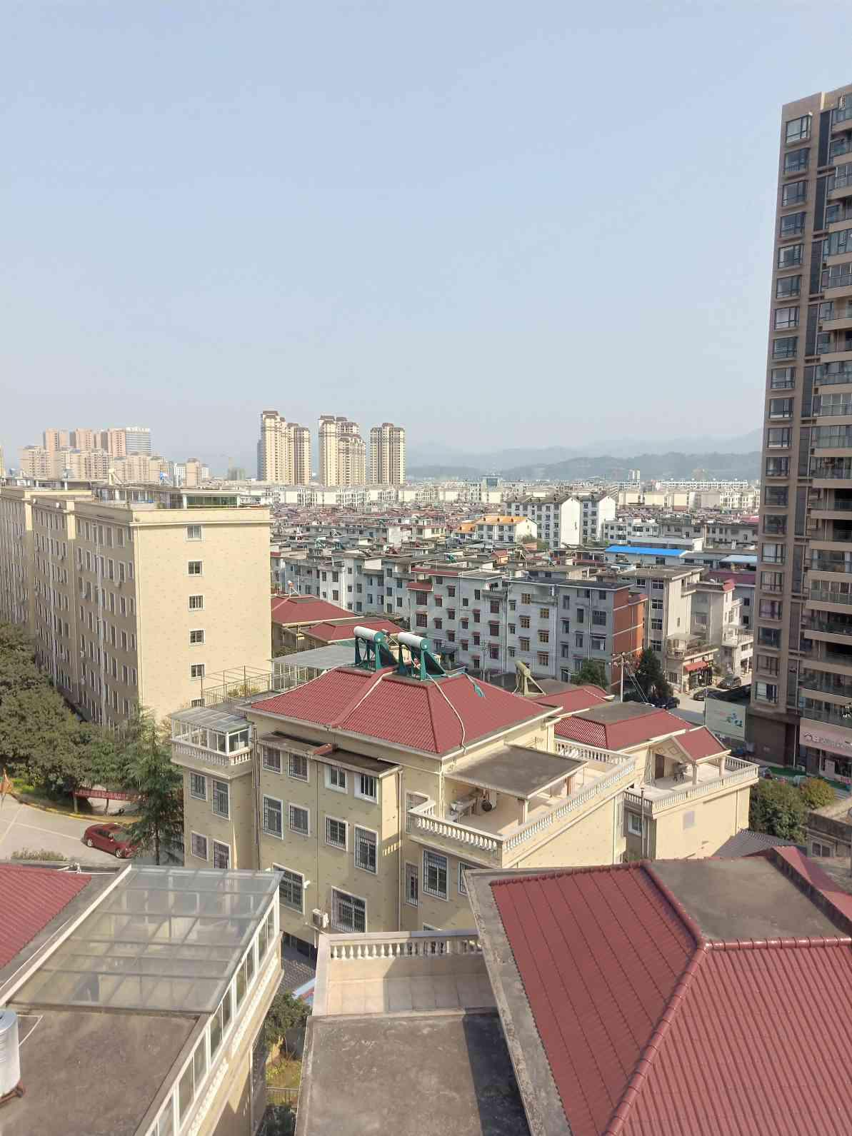 伟业公园路小区,伟业路小区经典户型，南采光好，拎包入住10