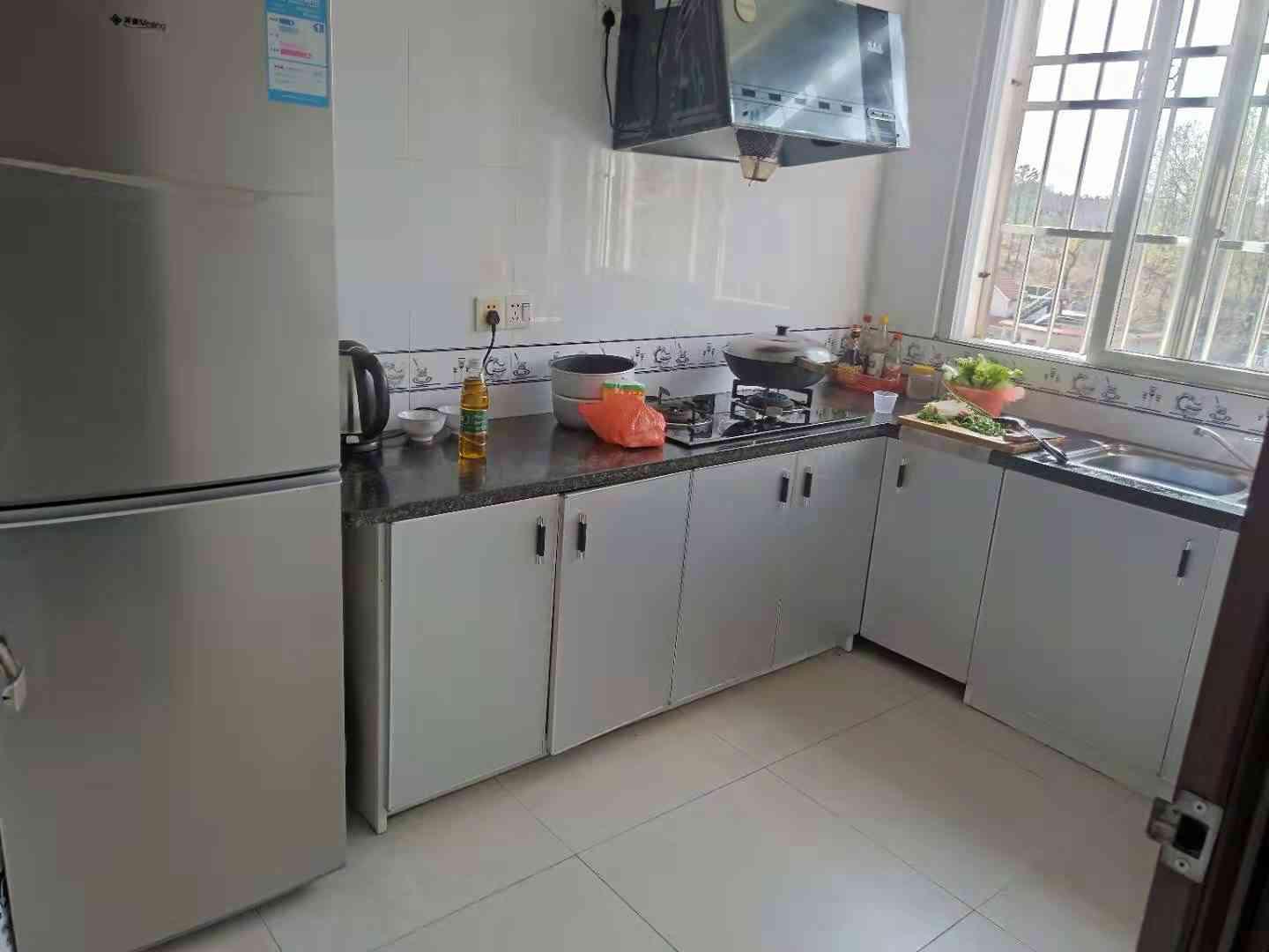 伟业公园路小区,伟业路小区经典户型，南采光好，拎包入住3