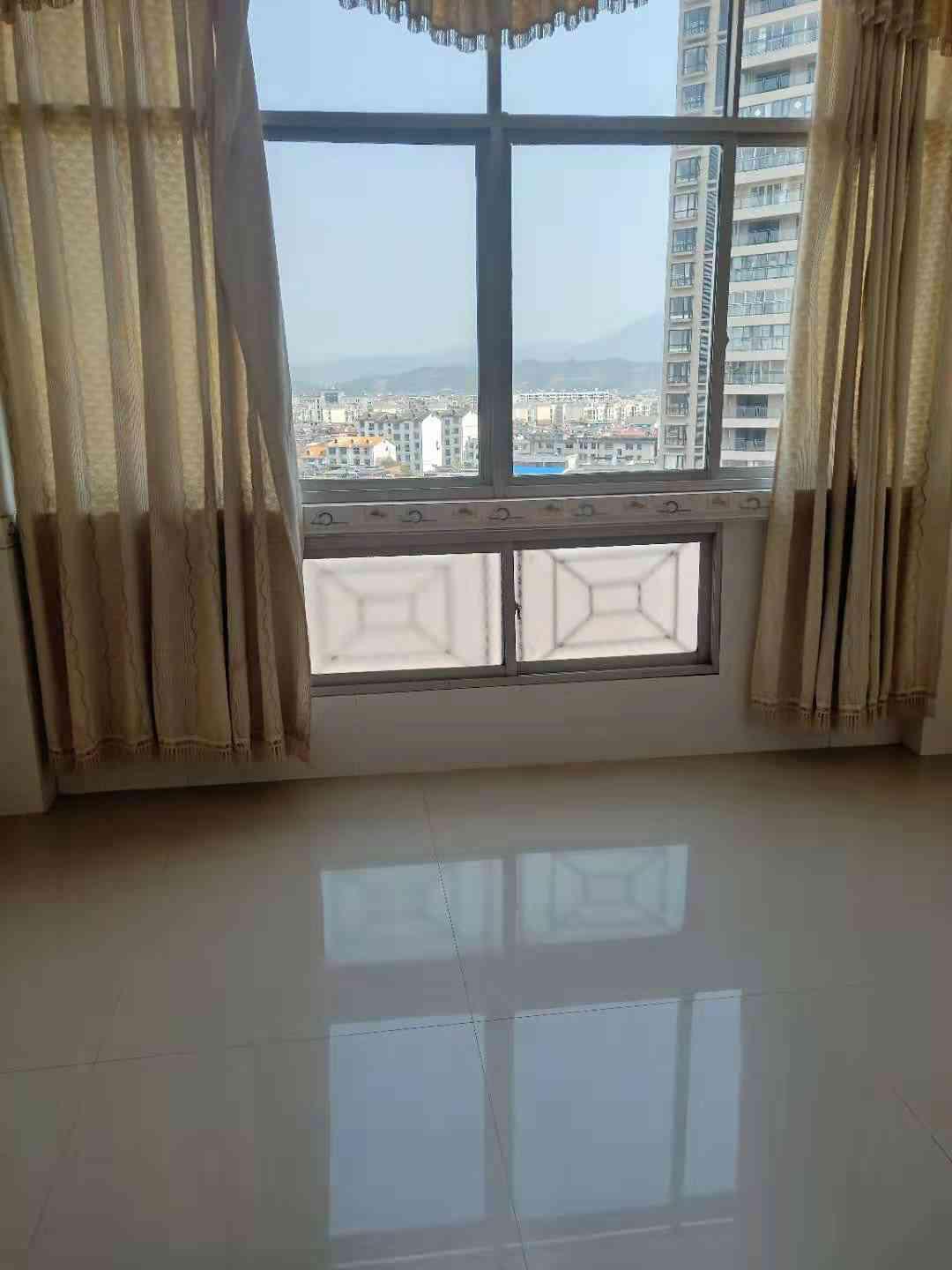 伟业公园路小区,伟业路小区经典户型，南采光好，拎包入住9