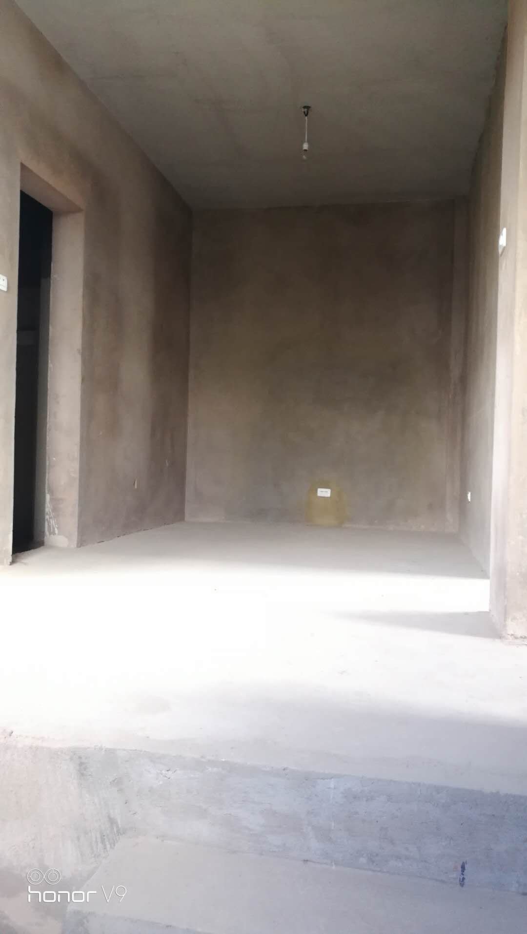 麒麟区东片区毛坯4室2厅2卫二手房出售4