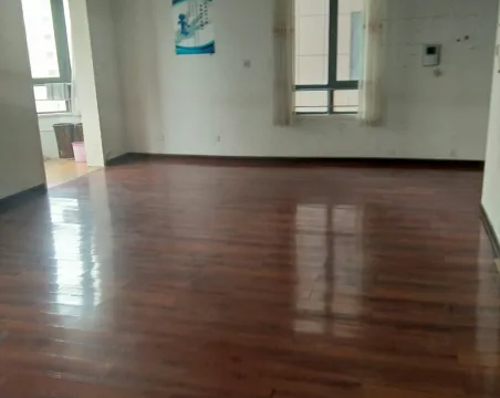 万家灯火城市广场4室2厅2卫朝南普通