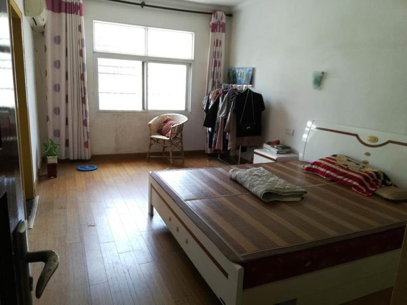伟业公园路小区,伟业公园路小区，龙泉公园附近，有储藏间5